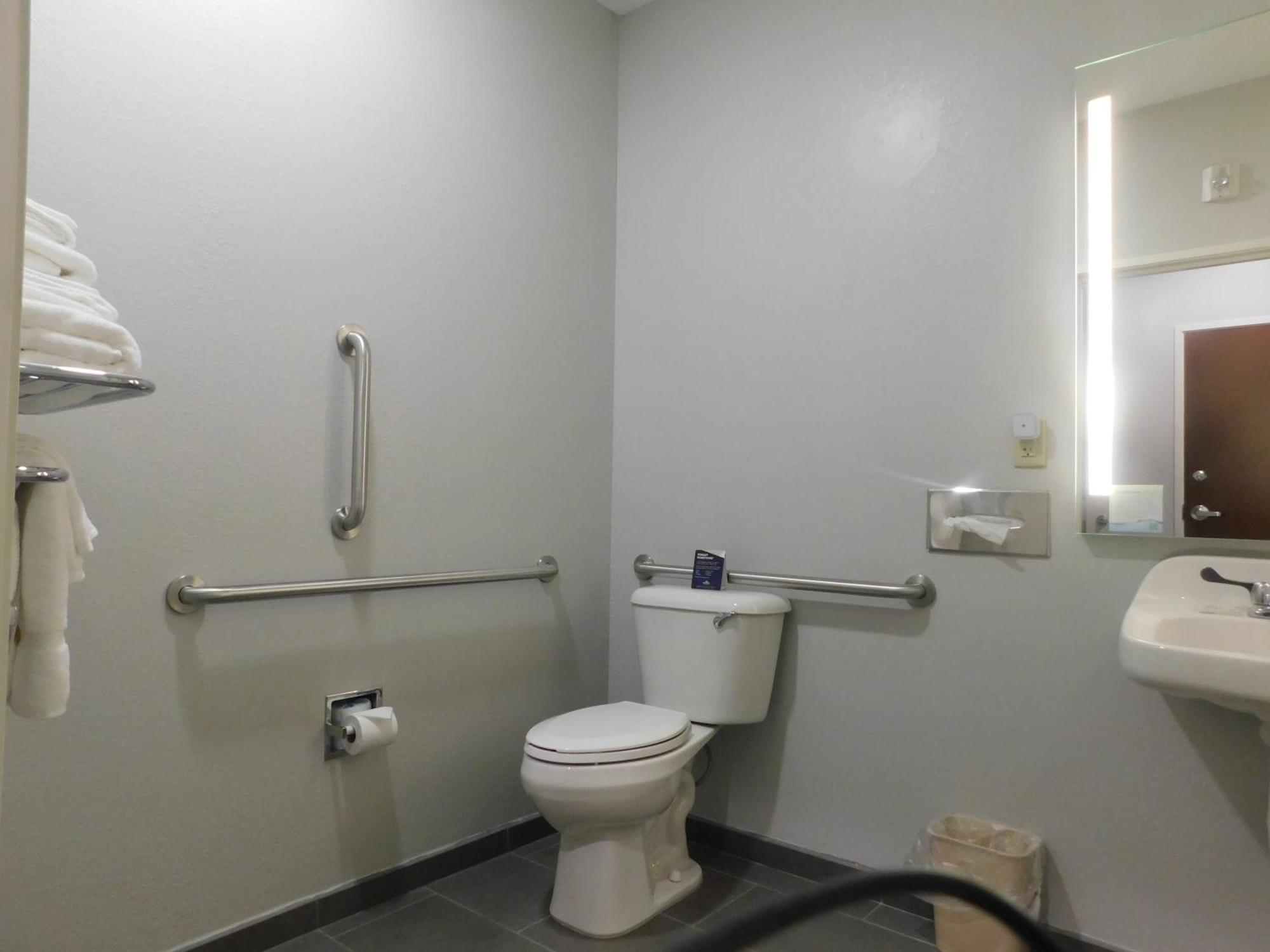 Microtel & By Wyndham Wheeling At The Highlands Triadelphia