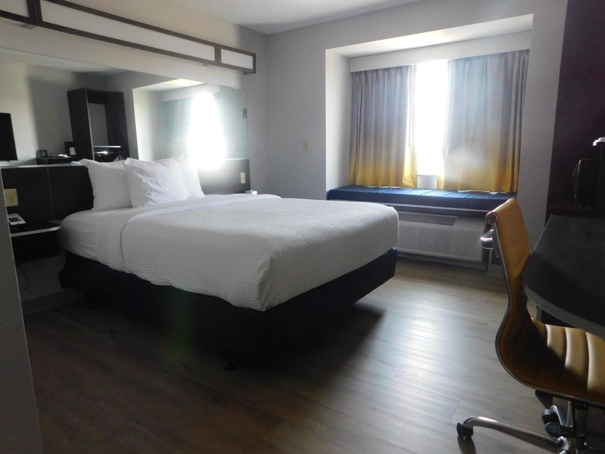 Microtel & By Wyndham Wheeling At The Highlands 2* Triadelphia