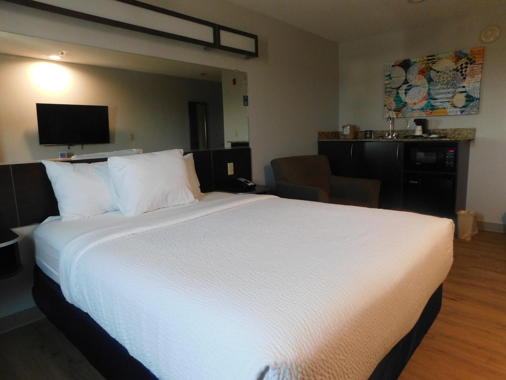 Hotel Microtel & By Wyndham Wheeling At The Highlands 2*