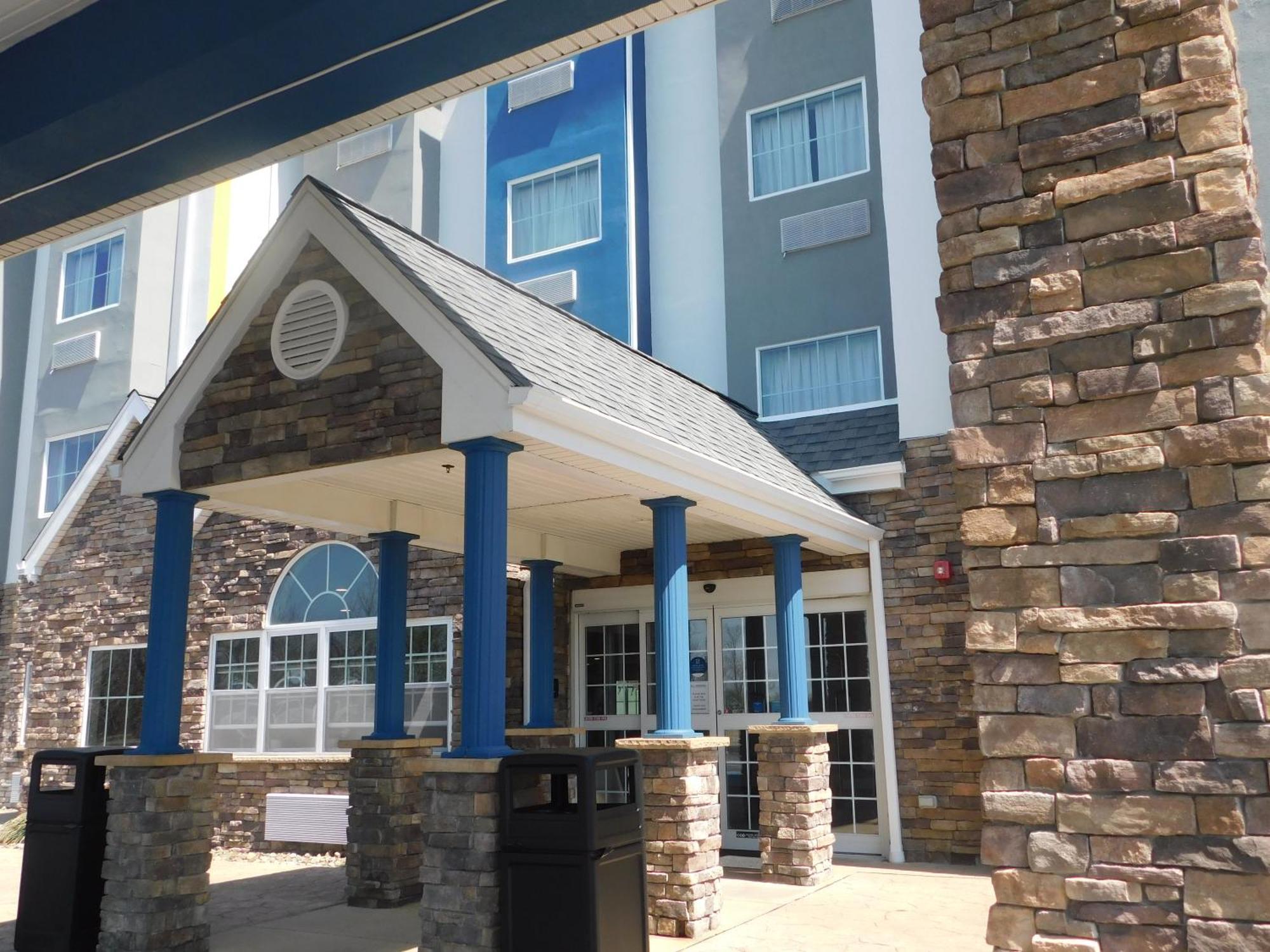 Hotel Microtel & By Wyndham Wheeling At The Highlands 2*