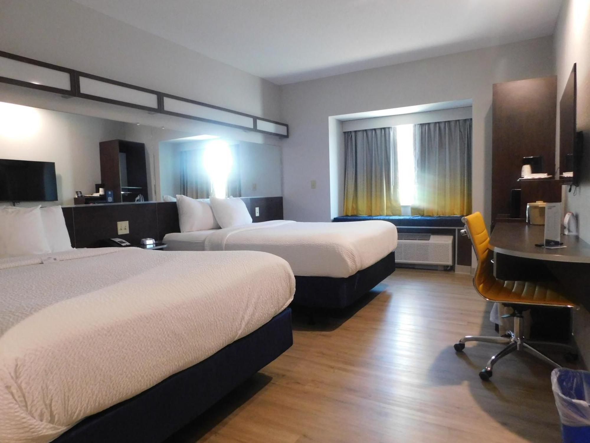 Hotel Microtel & By Wyndham Wheeling At The Highlands Triadelphia