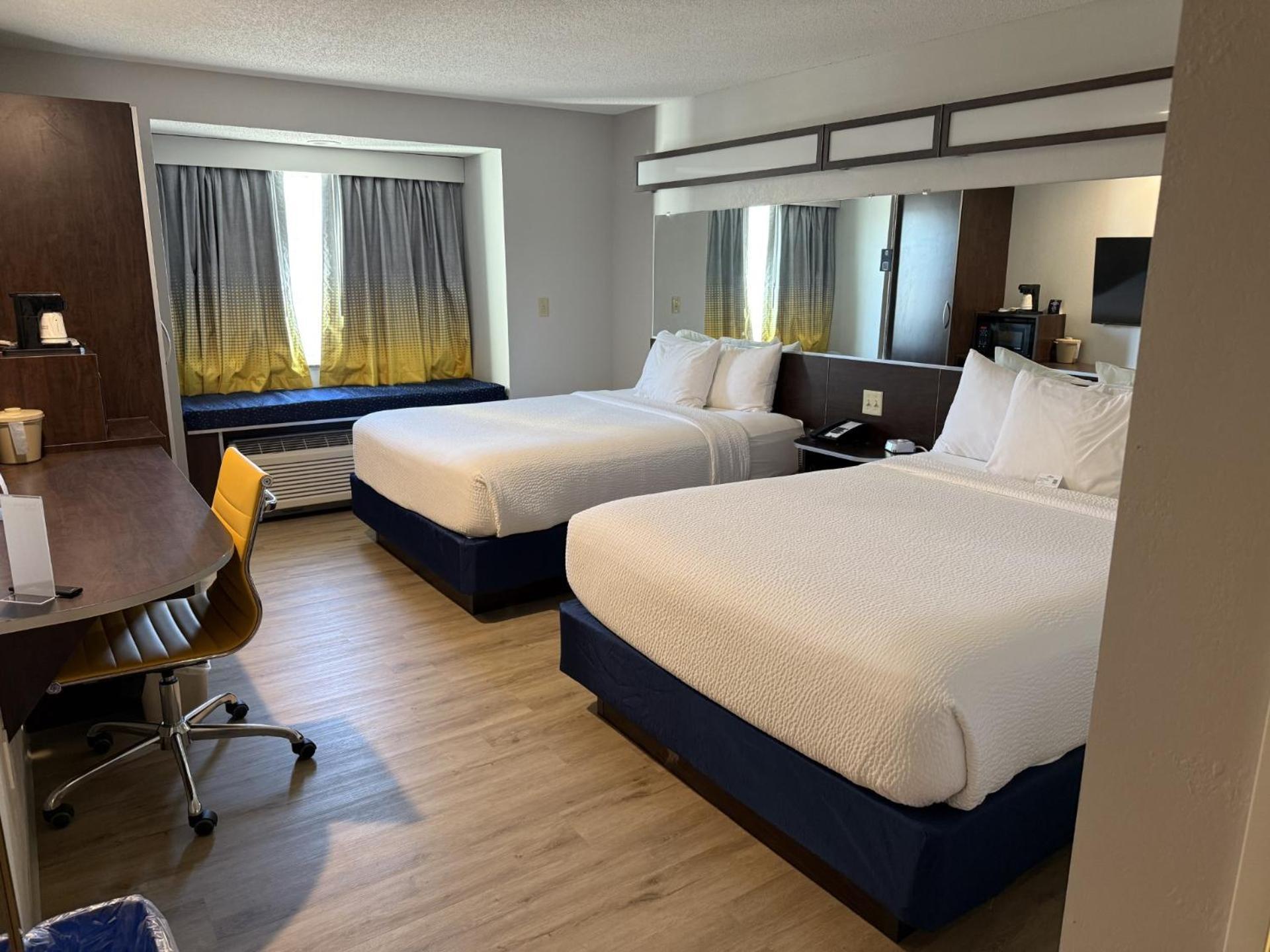 Hotel Microtel & By Wyndham Wheeling At The Highlands 2*