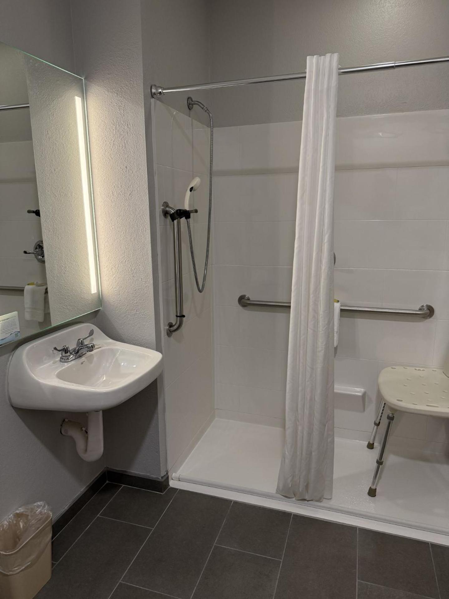 Microtel & By Wyndham Wheeling At The Highlands Triadelphia