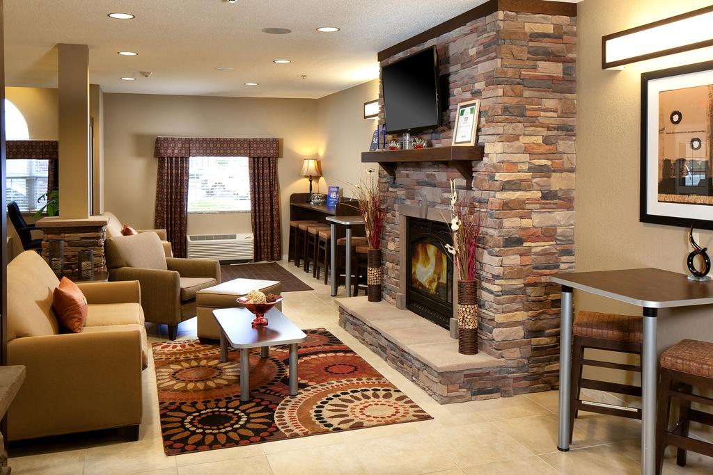 Microtel & By Wyndham Wheeling At The Highlands Triadelphia
