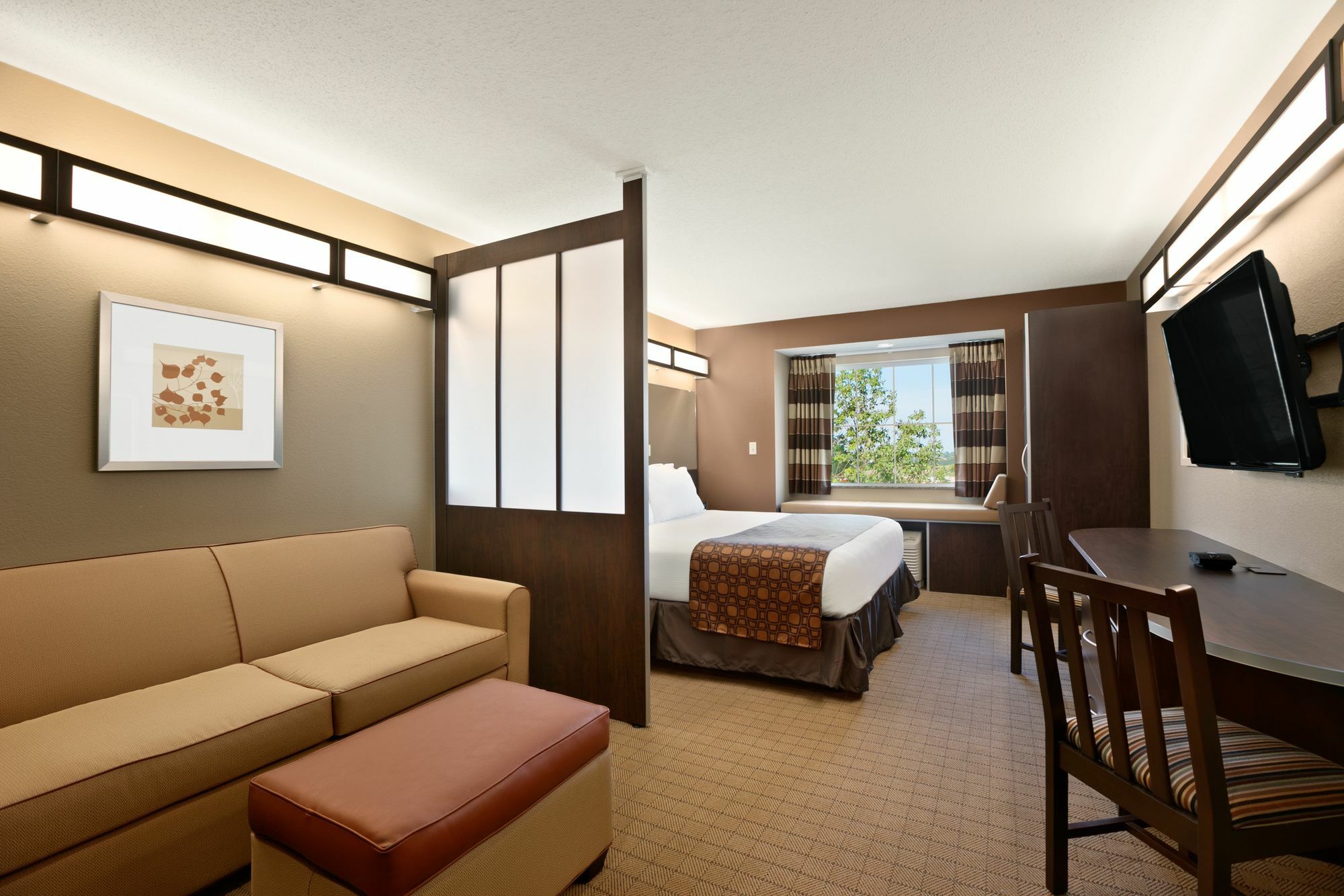 Microtel & By Wyndham Wheeling At The Highlands 2*